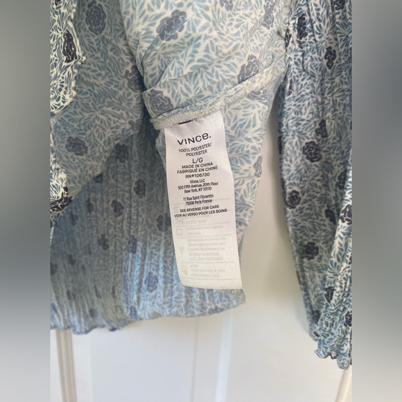 Vince Pullover Crinkle Floral Blouse - Picture 2 of 7